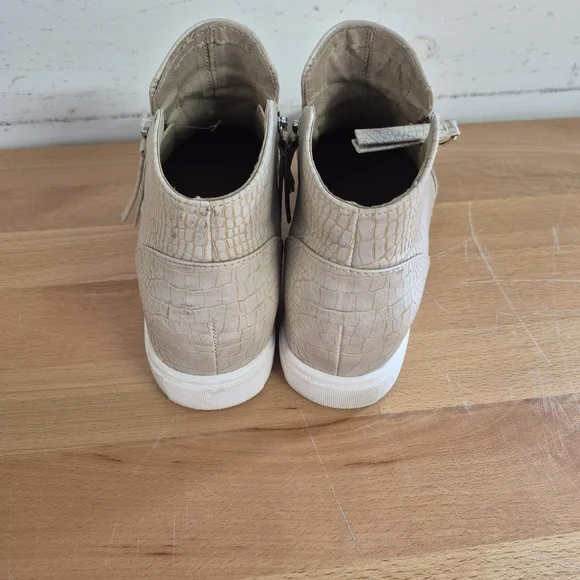 Steve Madden Women Taupe Faux Croc Caliber High Top Zip Platform Sneakers  - Picture 6 of 7